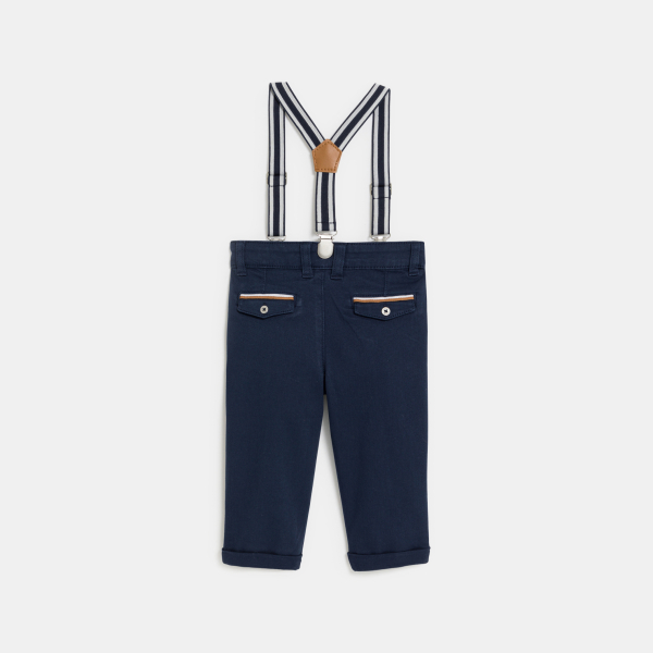 بنطال بكسرات وحمالات باللون الأزرق للأولاد الصغار